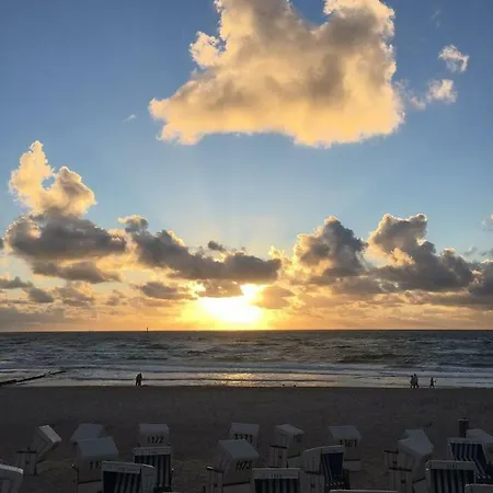 Апартаменти Location *